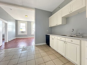 Building Photo - 1812 McCulloh St