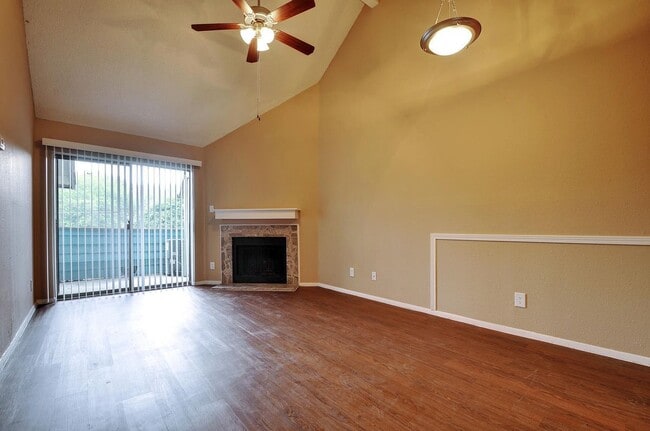 Building Photo - 2507 Burleson Rd