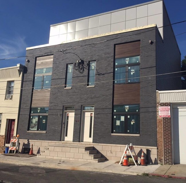 Foto del edificio - 2309 E Oakdale St
