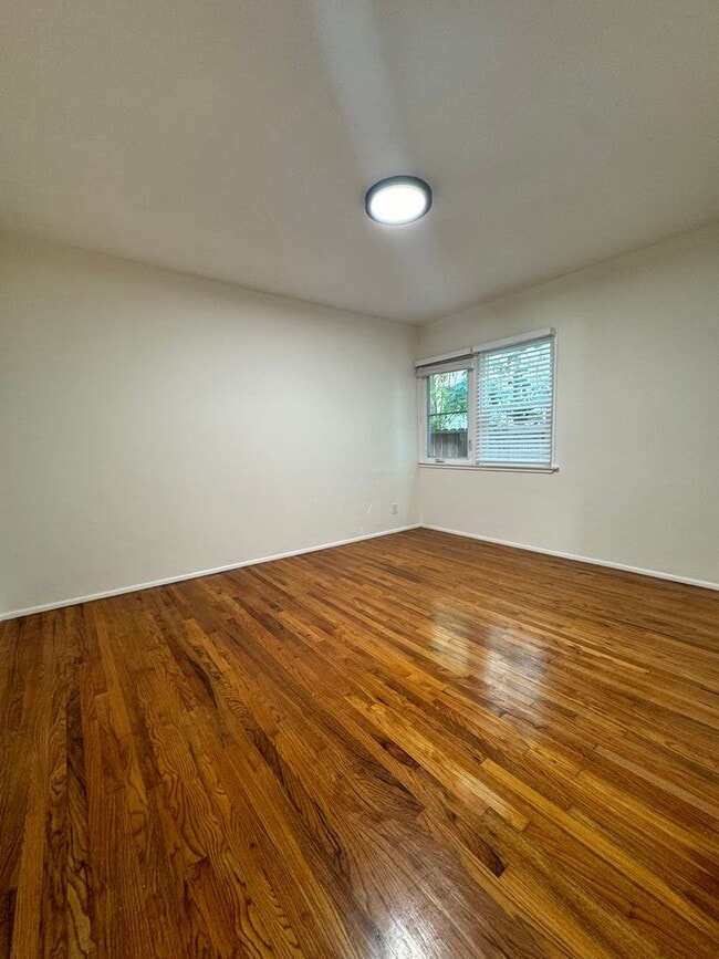 Building Photo - 12556 Everglade St