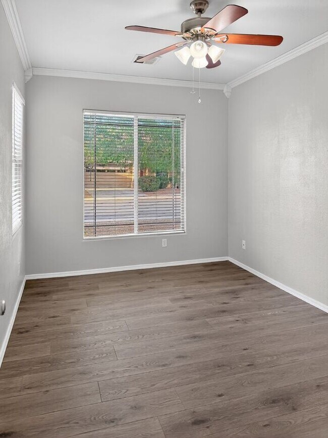 Foto del edificio - Single level, 4 bed 2 bath in Gilbert