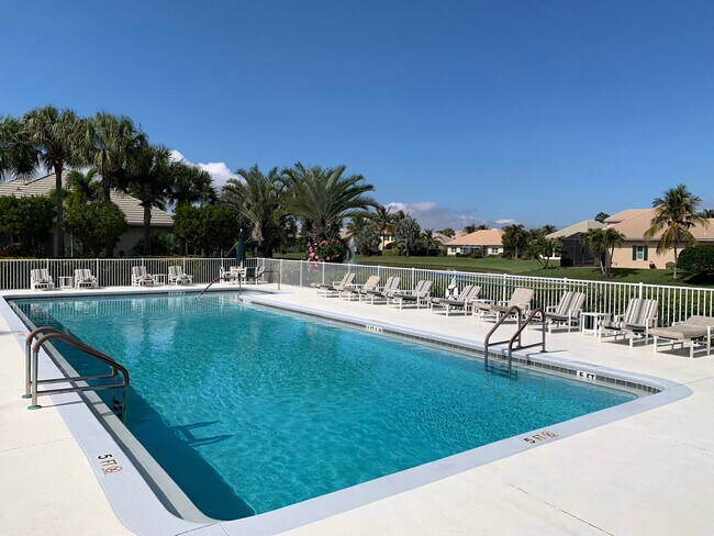 Gorgeous Community Pool - 420 Moray Pl