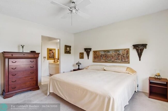 master bedroom - 8 Plantation Dr