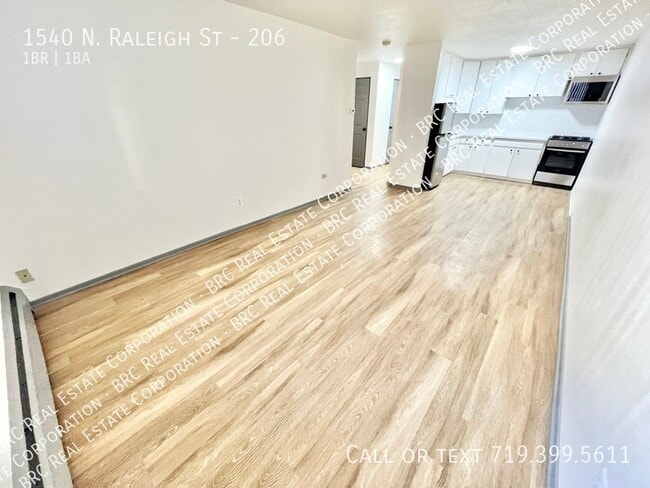 Foto del edificio - 1540 N Raleigh St