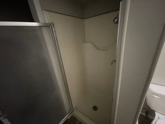 Building Photo - 3 bedroom, 3 bath