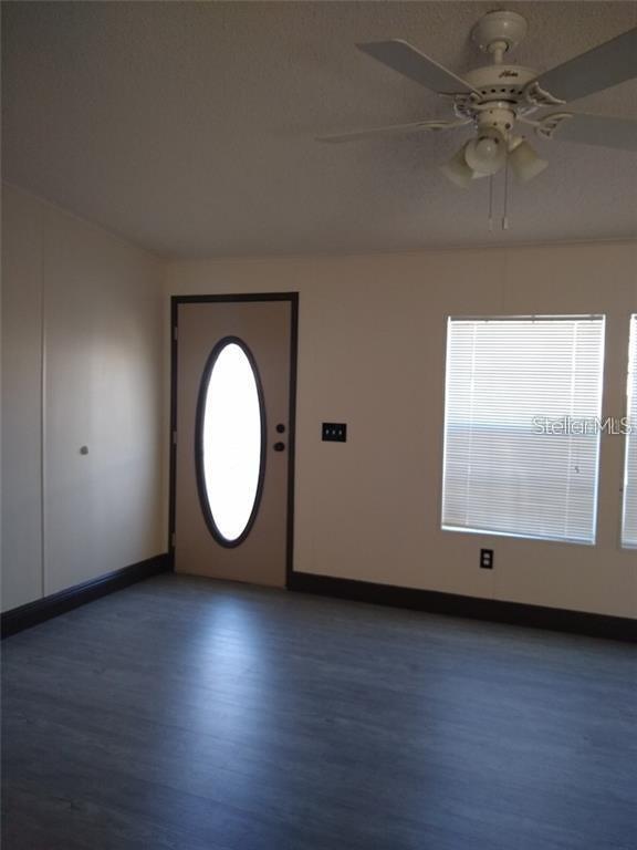 Foto del edificio - 5819 Coventry Dr