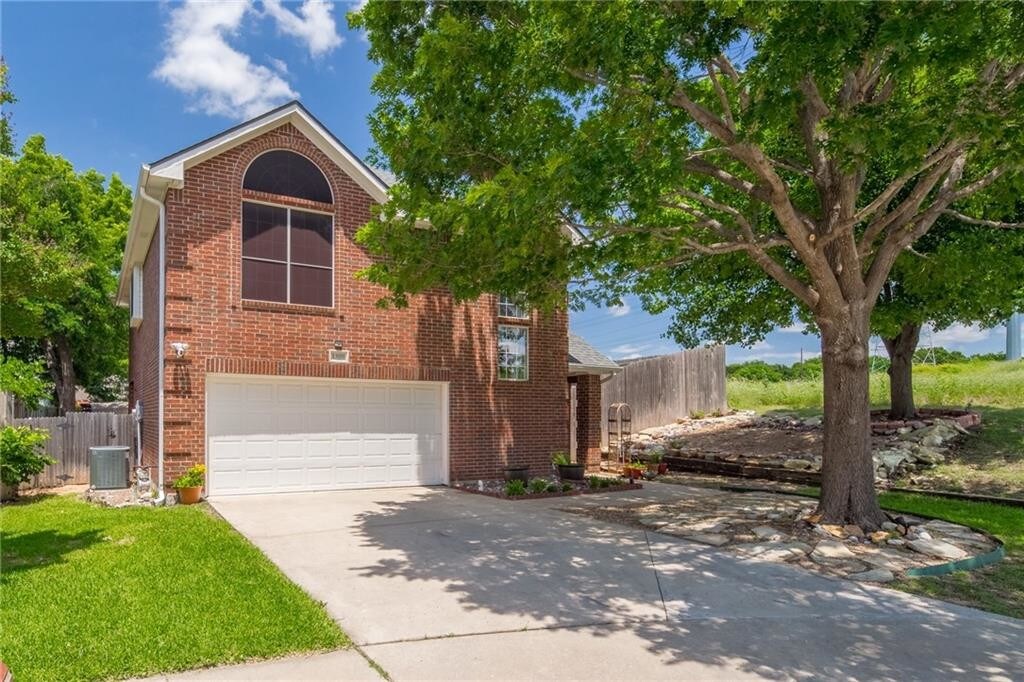Primary Photo - 1300 Indian Lake Trail