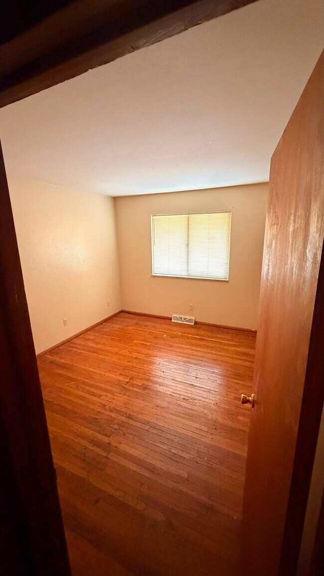 Foto del edificio - 5044 Secor Rd