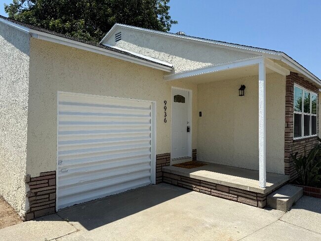 Foto del edificio - 9936 Rosecrans Ave