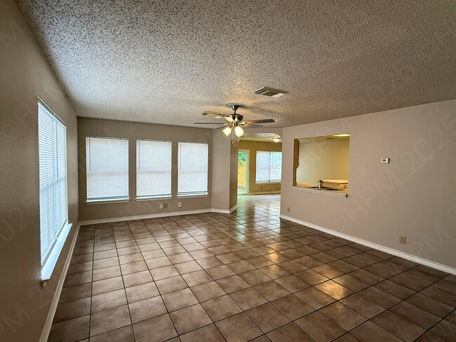 Building Photo - 7655 Heathridge