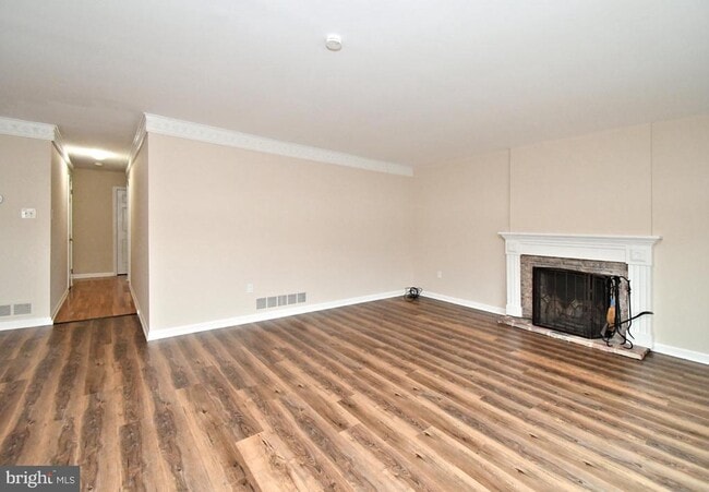 Building Photo - 28 Lacey Ave