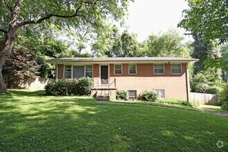 Building Photo - 124 Thomas Dr