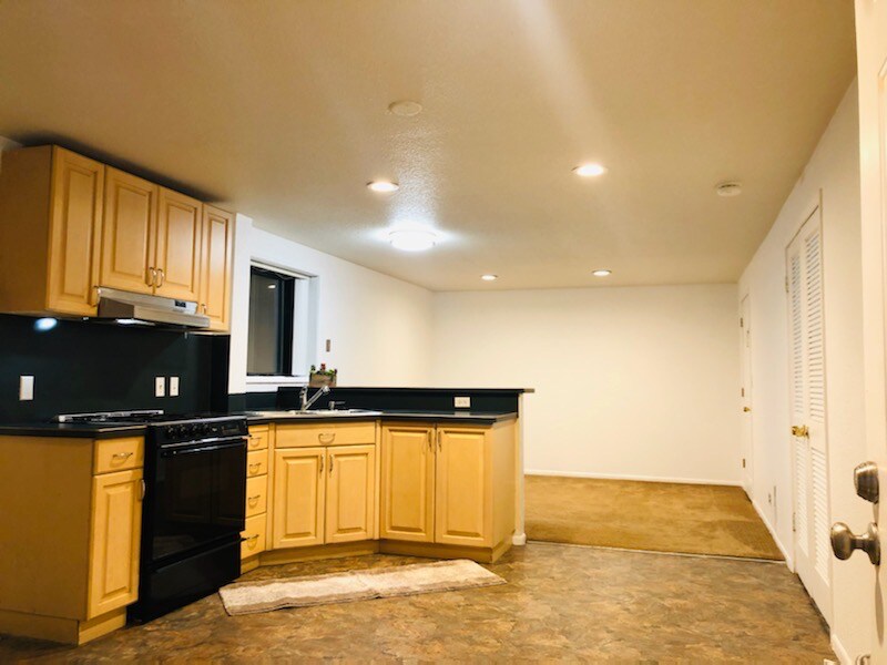 2454 SW 307th St, Federal Way, WA 98023 Apartment for Rent in Federal