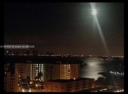 Foto del edificio - 6917 Collins Ave