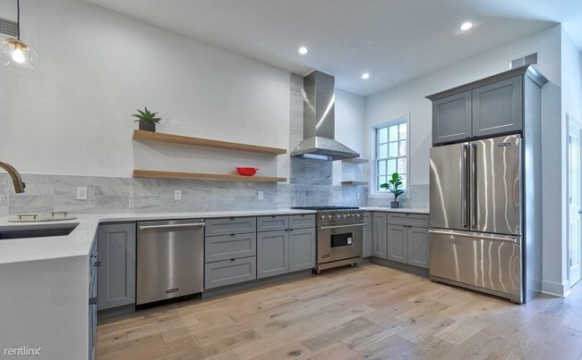 Building Photo - 4 br, 5 bath Townhome - 1513 Lombard Street