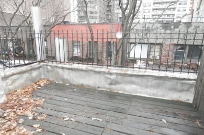 Primary Photo - 416 E 73rd St