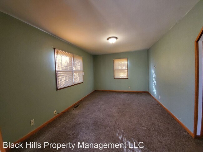 Building Photo - 1 br, 1 bath House - 214 E. Denver St.