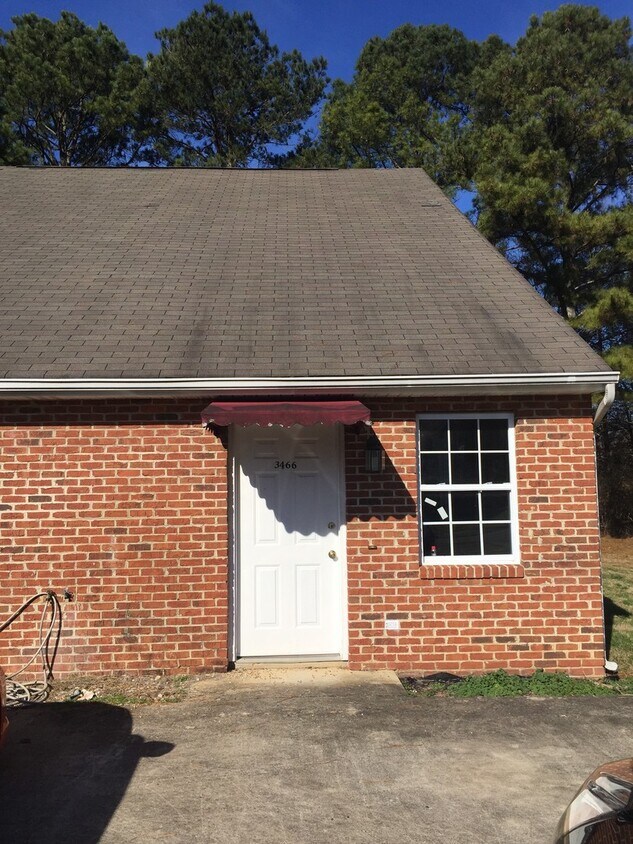 Foto principal - 3466 Hedge Drive Northeast