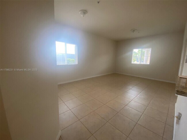 Foto del edificio - 3423 W 80th St