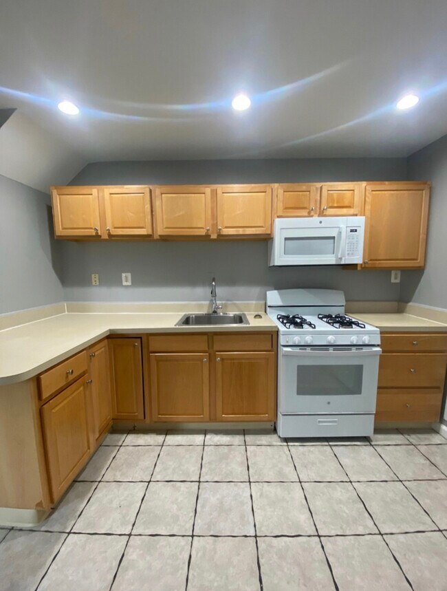 Foto del edificio - 3 Bedrooms 2.5 Bathrooms Voucher Accepted