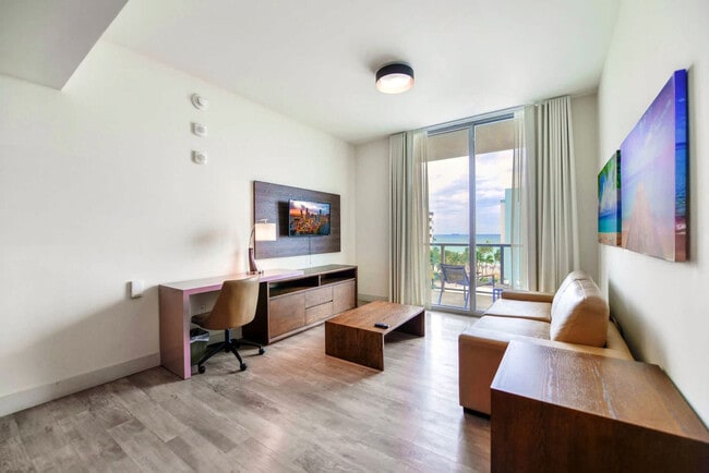 Building Photo - 777 N Ocean Dr