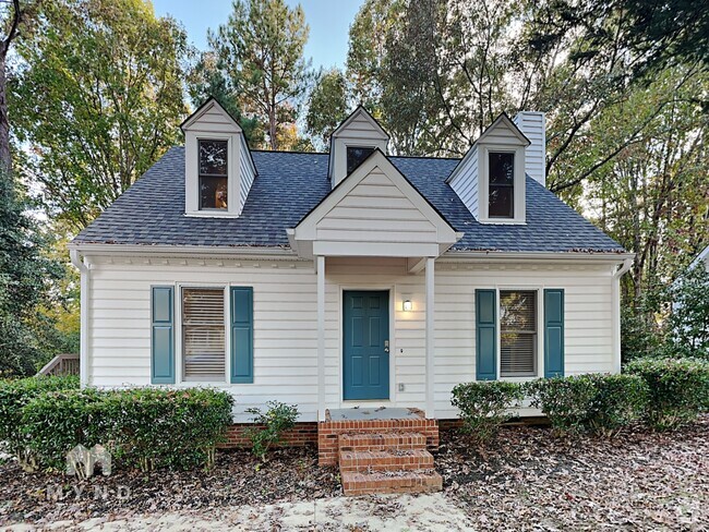Building Photo - 8101 Round Oak Rd