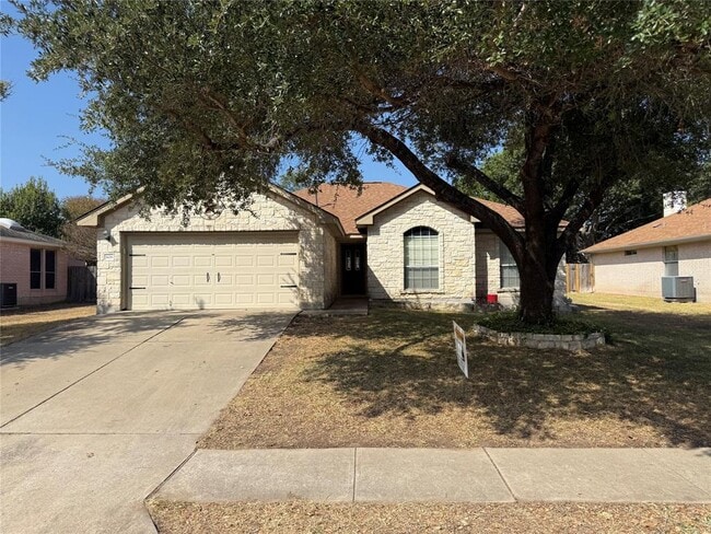 Building Photo - 808 Sunflower Dr