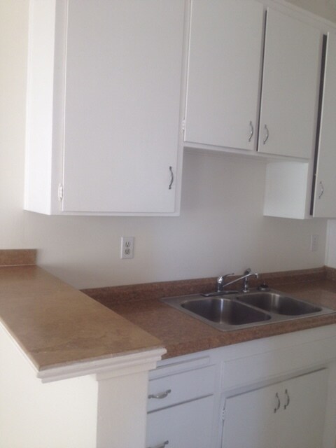 Building Photo - 16513 W Sunset Blvd