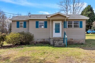 Building Photo - 2229 Fews Chapel Rd