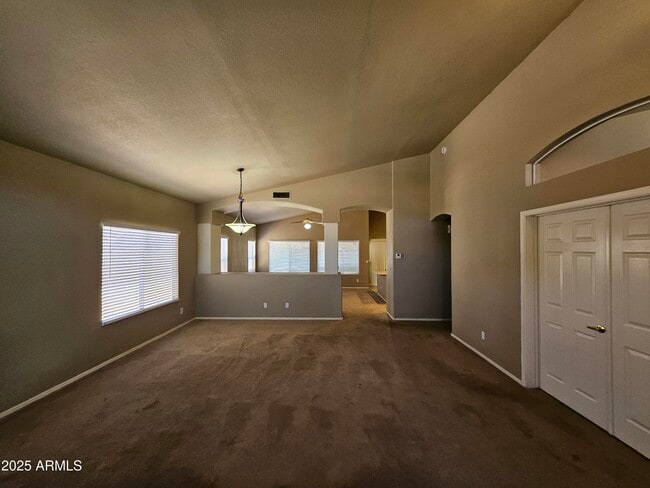 Building Photo - 1283 E Tradewind Dr