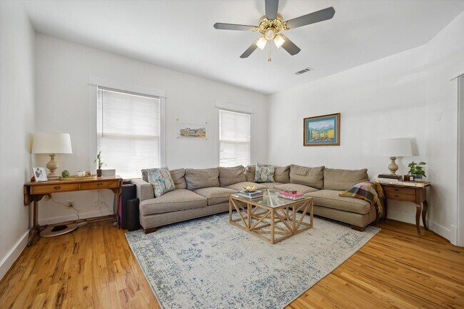 Foto del edificio - 1541 Ashland St