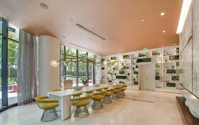 Foto del edificio - 55 SW 9th St