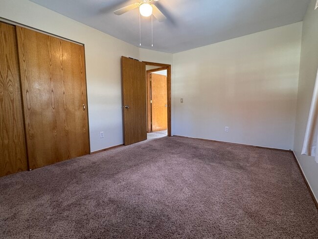 Building Photo - 2532 N Bootmaker Dr