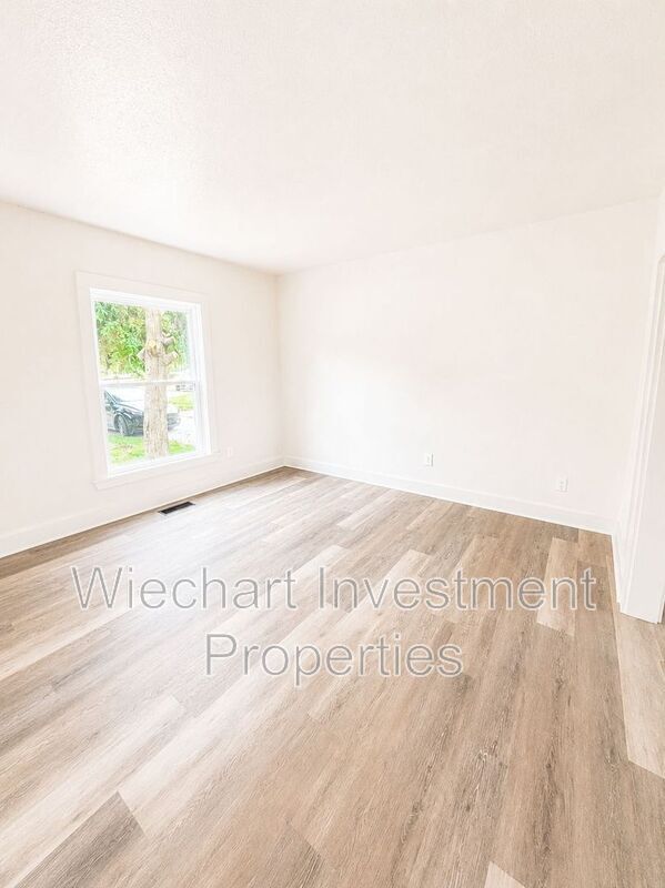 Building Photo - 514 N Shore Dr