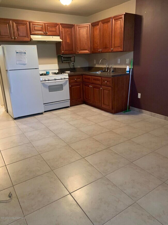 Foto del edificio - 45 Perona Ln