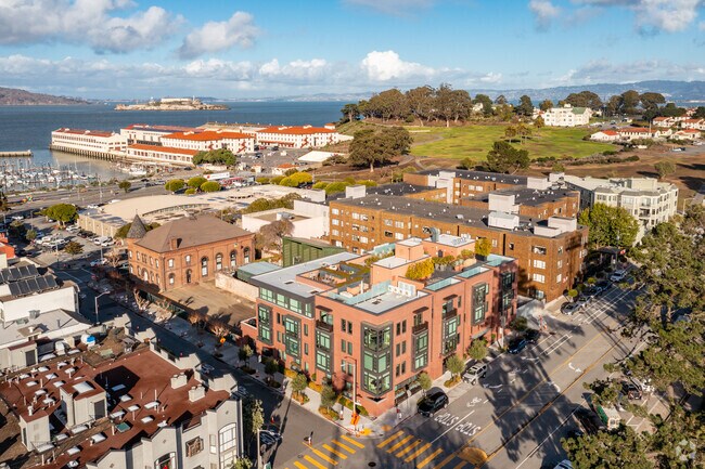 Aerial Photo - 1598 Bay St