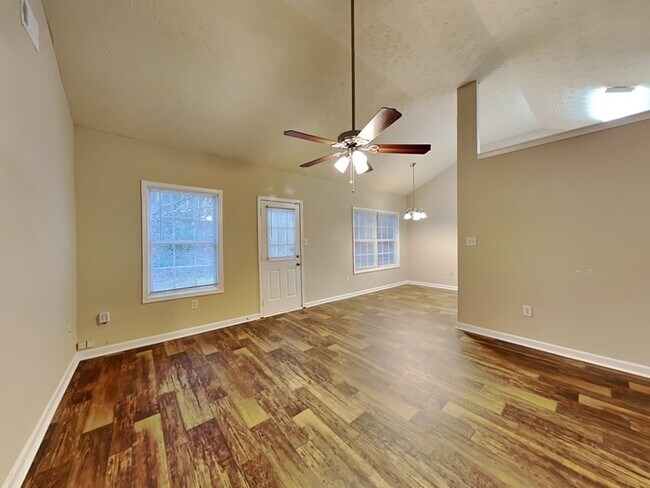 Building Photo - 9191 Jefferson Village Dr SW