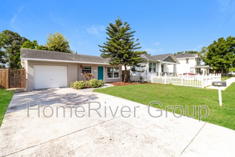 Foto principal - 3010 24th Ave N
