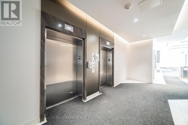 Building Photo - 128 Fairview Mall Dr