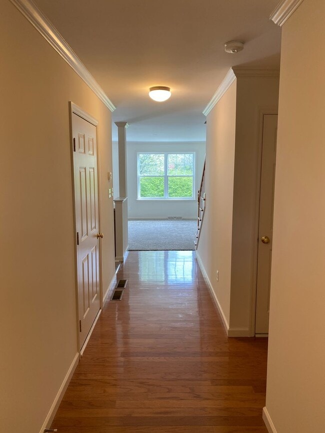 Building Photo - 316 Millstone Dr