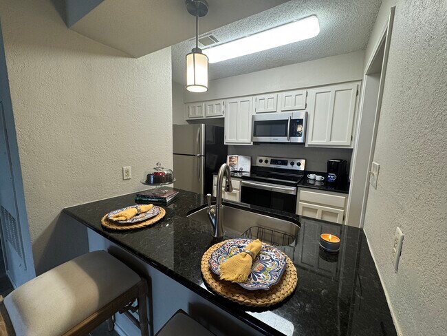 Foto del edificio - 1202 Thorpe Ln