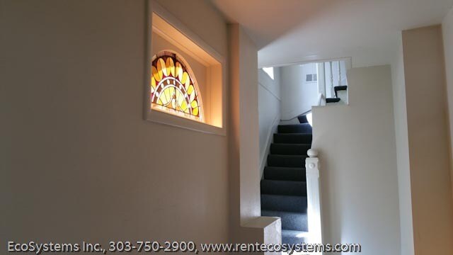 Building Photo - Top Floor Renovated 1 Bed/1 Bath Apartment in Victorian 4-Plex