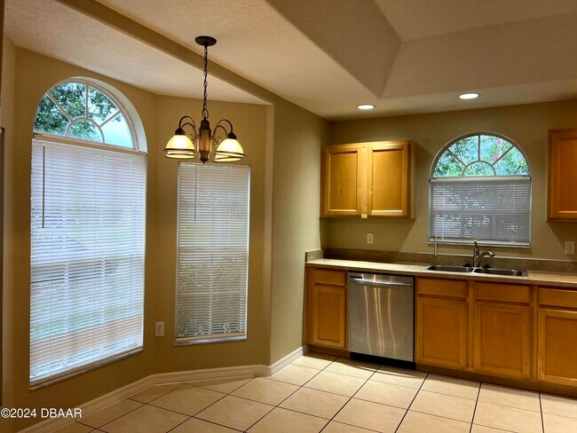 Building Photo - 3159 Lindera Dr