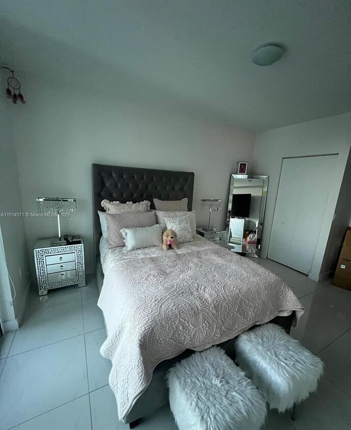 Foto del edificio - 185 SW 7th St