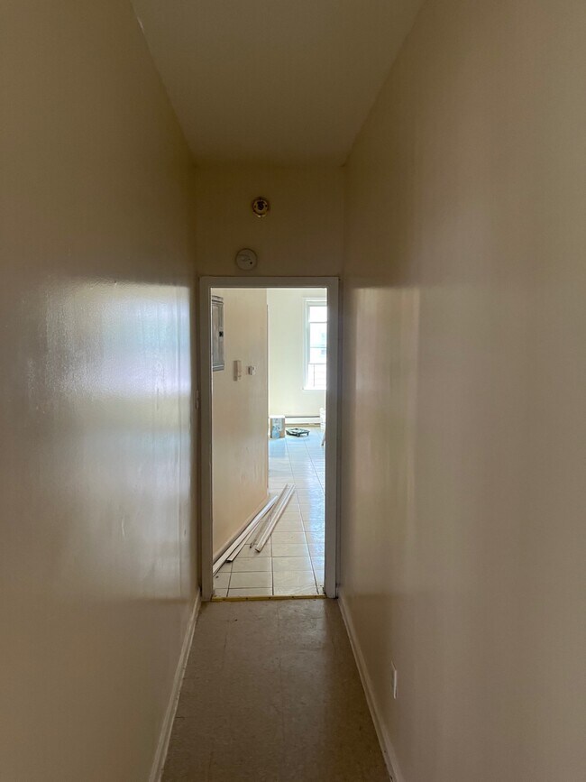 Foto del edificio - 740 E 214th St