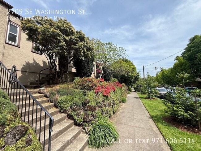 Foto del edificio - 2709 SE Washington St