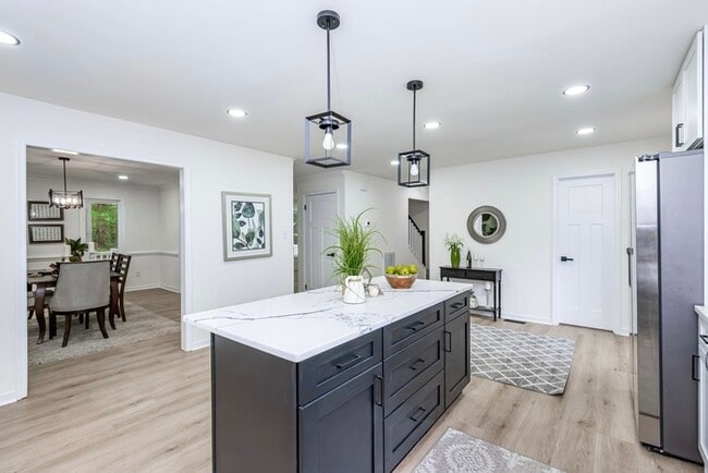 Building Photo - 2629 Maidens Rd