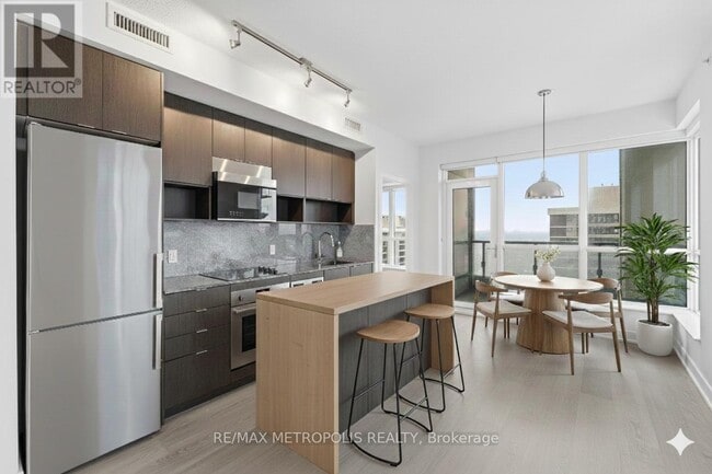 Photo du bâtiment - 7 Mabelle Ave