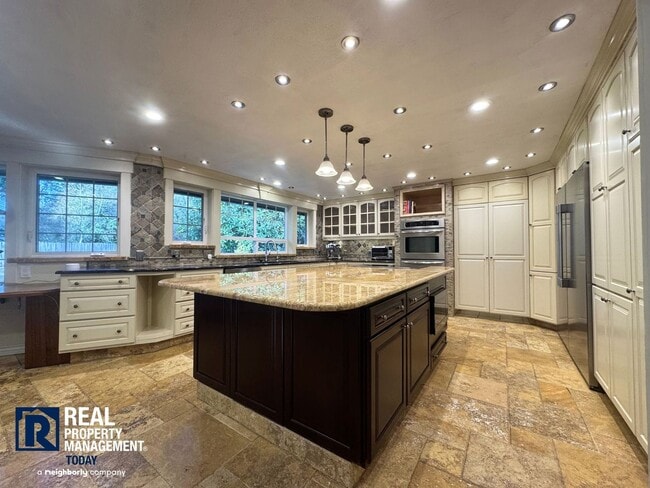 Foto del edificio - Beautifully Updated 3 Bedroom Rambler!