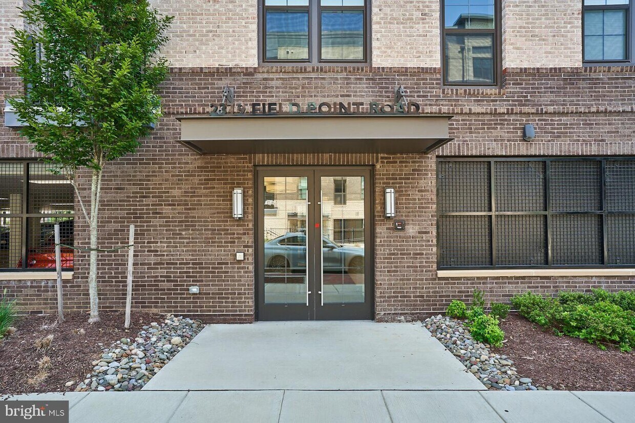 2319 Field Point Rd Unit 103, Herndon, VA 20171 Room for Rent in Herndon, VA